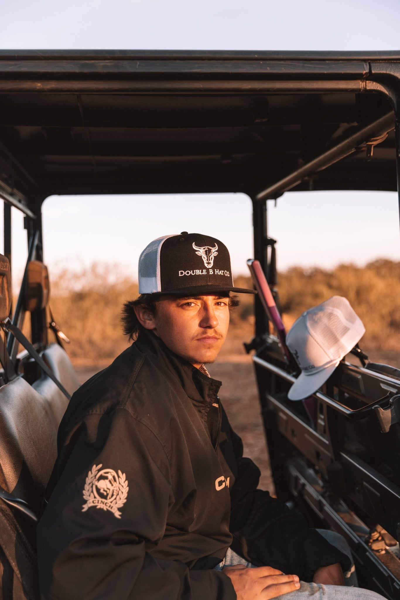 Black/White Flat Bill